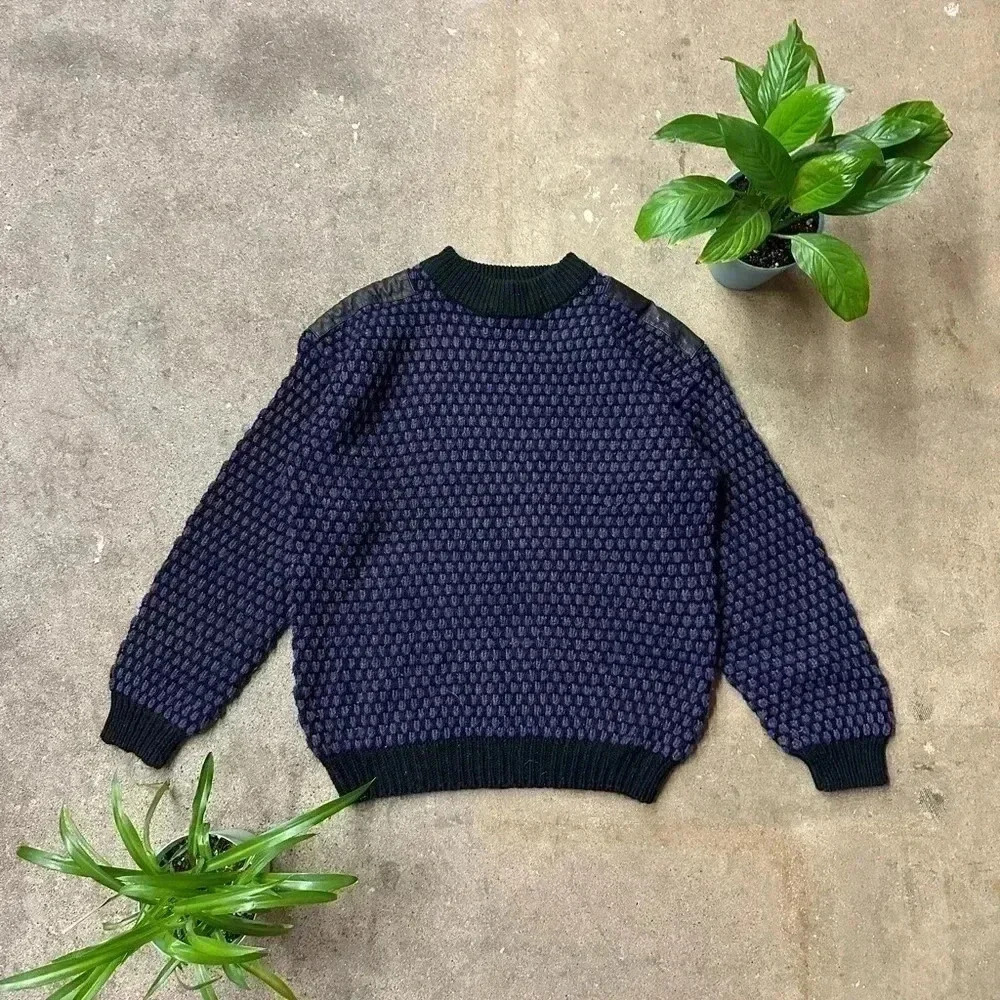 Vintage Street Scenes Purple Textured  Sweater Medium